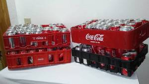 lot 520 image: Coca-Cola, Coke Plastic Can Crate With Contents (4)