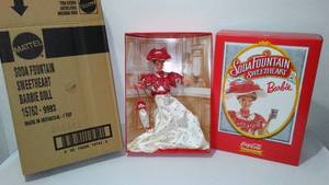 lot 621 image: Coca-Cola, Coke  Soda Fountain Sweetheart Barbie. 1996