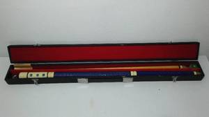 lot 517 image: Vintage Pool Cue, excellent