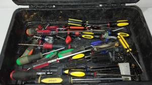 lot 713 image: Large lot of Screwdrivers