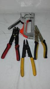 lot 715 image: Wire Strippers (3) and Arrow Arco Hand Stapler.