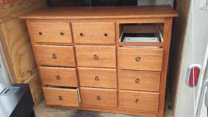 lot 773 image: 12 Drawer Wood Dresser.