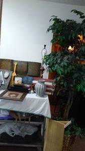 lot 799 image: Assorted Home Decor.