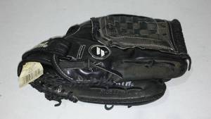 lot 800 image: New Worth Titan Model J13 Baseball Glove. RHT