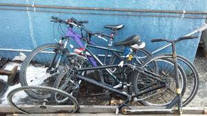 lot 825 image: Misc. Bikes, Fix or for Parts