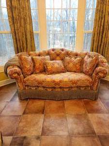 lot 31 image: Sherrill Red Sofa