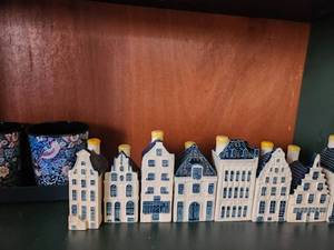 lot 96 image: Delft Blue KLM