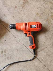 lot 119 image: Black & Decker Drill