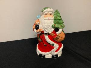 lot 124 image: Santa Cookie Jar