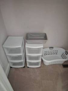lot 138 image: Closet Storage