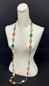 lot 50 image: Vintage Heart Shaped Beaded Necklace