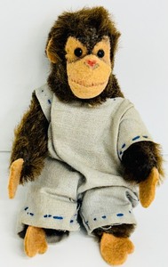 lot 139 image: Vintage Steiff Monkey