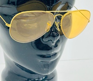 lot 134 image: Groovy Yellow Tinted Vintage Aviator Style Sunglasses