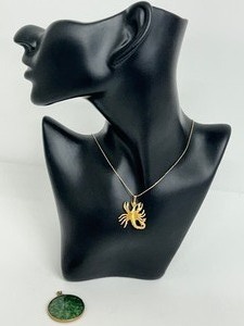 lot 125 image: Scorpion Pendant Necklace with Vintage Trifari Chain and Beautiful Malachite Pendant