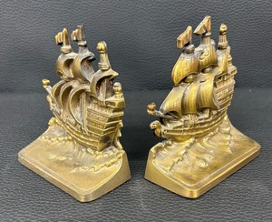 lot 17 image: Pair of Vintage Philadelphia Mfg. Co. Metal Sailing Ship Book Ends