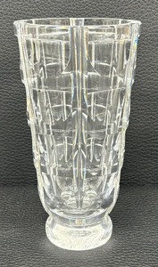 lot 133 image: Signed Thousand Windows Crystal Vase by Orrefors Designed by Simon Gate