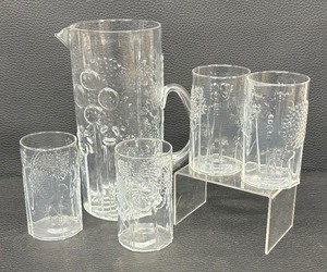 lot 10 image: Vintage Iitalla Flora Pitcher with Four Glasses Designed by Oiva Toikka