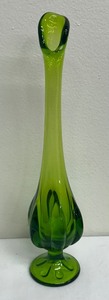 lot 129 image: Vintage Viking Glass Avocado Green Swung Vase
