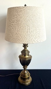 lot 88 image: Vintage Stiffel Brass Table Lamp