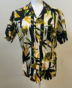 lot 82 image: Vintage Lumi Hawaii Shirt