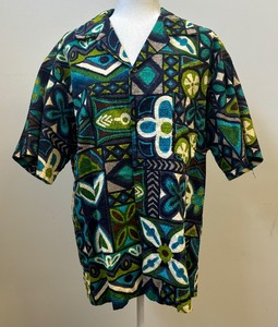 lot 75 image: Vintage 1960s Pomar-Tahiti Bark Cloth Shirt