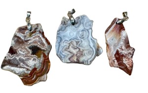 lot 20J image: Three Beautiful Lace Agate Pendants