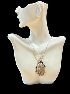 lot 33J image: Sterling Silver Shell Fossil Cabochon