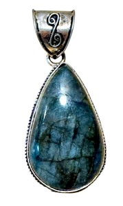 lot 27J image: Beautiful Labradorite and Sterling Pendant  Labradorite Gemstone and Sterling Pendant