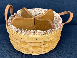 lot 84B image: Longaberger Darning Basket with Wood Divider - 1997