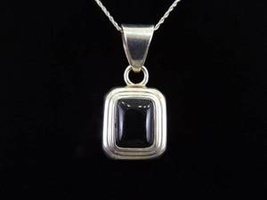 lot 36 image: .925 Sterling Silver SILPADA Onyx Cabochon Pendant Necklace