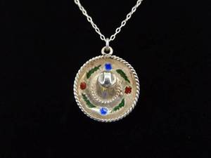 lot 40 image: .925 Sterling Silver Sombrero Pendant Necklace