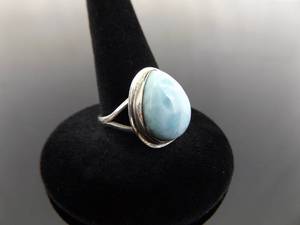 lot 51 image: .925 Sterling Silver Larimar Cabochon Ring Size 7.5