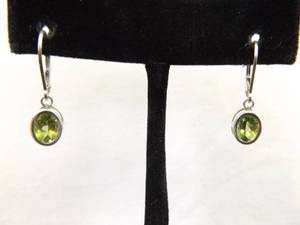 lot 87 image: .925 Sterling Silver Peridot Hinged Latch Hook Earrings