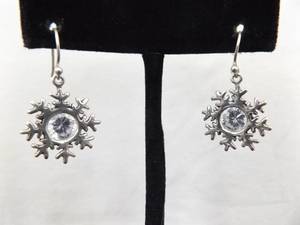 lot 100 image: .925 Sterling Silver Silpada Snowflake Dangle Hook Earrings