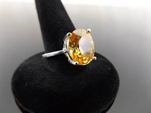 lot 72 image: .925 Sterling Silver Citrine Crystal Flower Ring Size 6.75