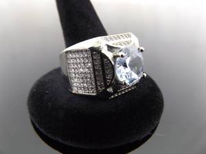lot 75 image: .925 Sterling Silver Water Blue Zirconia Ring Size 10
