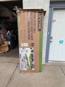 NEW LIFETIME FOLDING PICNIC TABLE