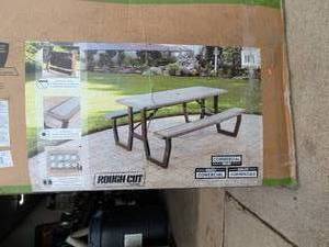 NEW LIFETIME FOLDING PICNIC TABLE