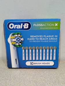 lot 107 image: ORAL-B FLOSS ACTION X REPLACEMENT BRUSH HEADS (10PK.)