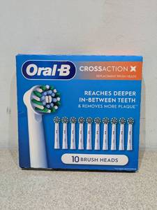 lot 108 image: ORAL-B CROSSACTION REPLACEMENT BRUSH HEADS (10PK.)