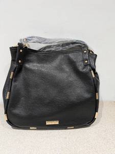 lot 75 image: BRAND NEW JESSICA SIMPSON HANDBAG (BLACK)