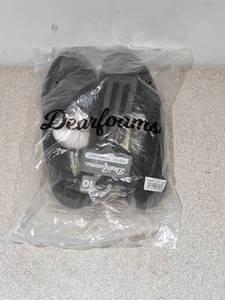 lot 82 image: BRAND NEW DEARFOAMS SIZE 10 WOMENS SHOE