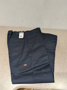lot 63 image: BRAND NEW 4032 DICKIES KHAKI PANTS (NAVY)
