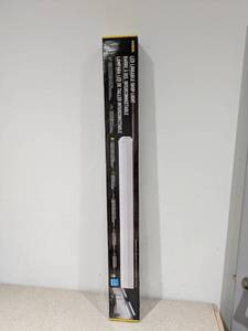 lot 25 image: KODA LED LINKABLE SHOP LIGHT