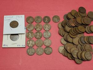 lot 346 image: 121 Lincoln Cents--All 1910-1929, Many Mint Marks & Full Wheat Lines