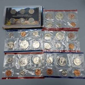lot 388 image: 6 Mint Sets--See Description & Photo