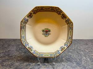 lot 17 image: Lenox Autumn Collection Serving Plate -  24k Gold Trim