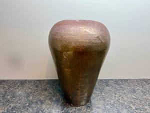 lot 20 image: Vintage Large Hammered Brass Vase