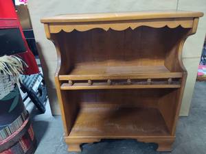 lot 63 image: Wood Scalloped Rim Bookcase