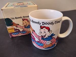 lot 81 image: Howdy Doody for President Mug In Original Box